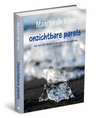 Voorpagina van het boek Onzichtbare Parels van Maartje de Vries